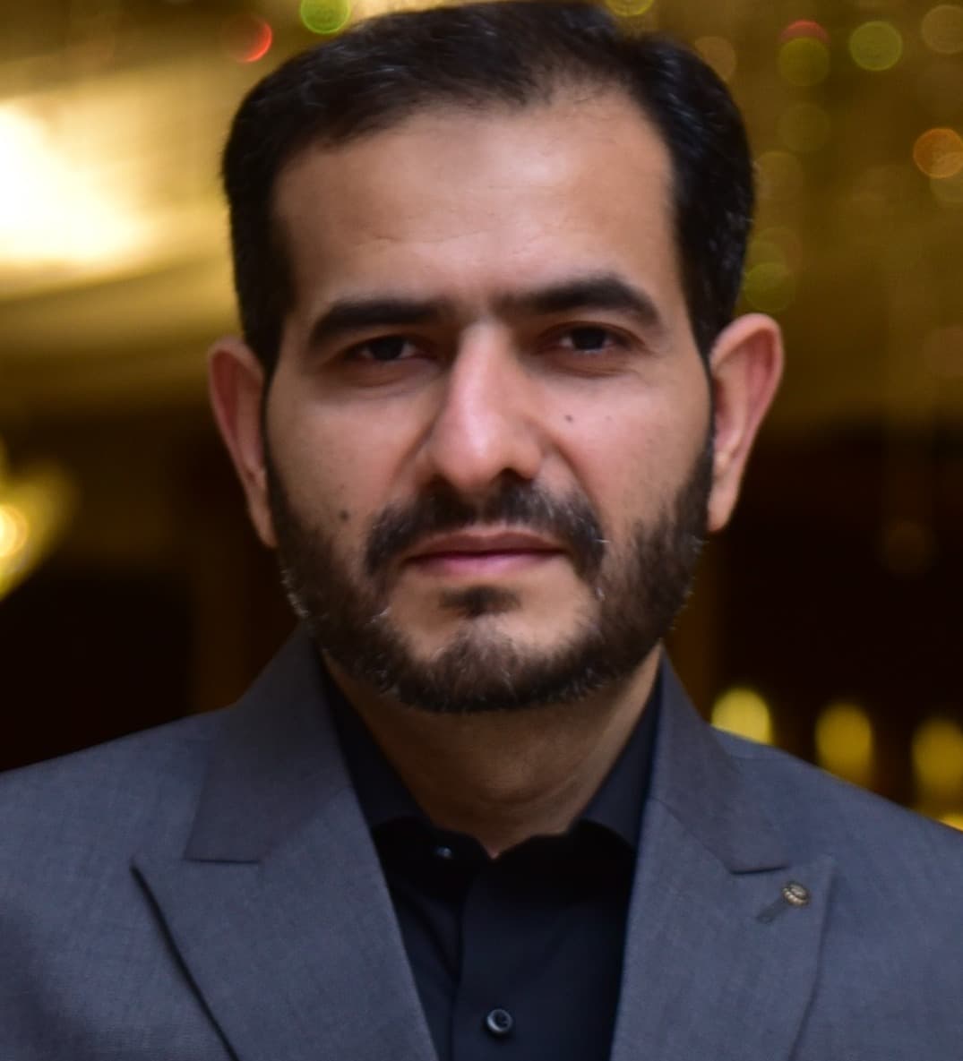 Headshot of Umair Zarar